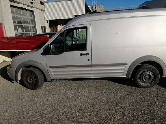 Ford Transit Connect 2 of 13