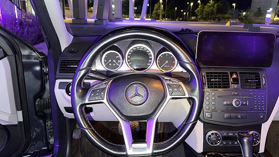 Mercedes-Benz C200 d 15 of 30