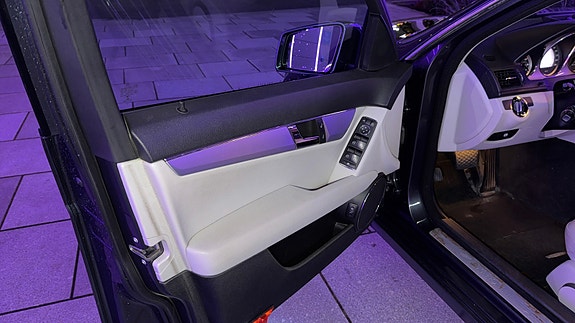 Mercedes-Benz C200 d 14 of 30