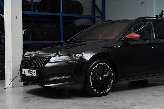 Skoda Superb 2 of 30