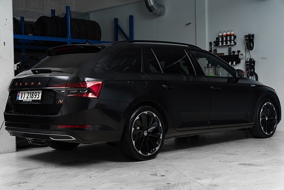 Skoda Superb 6 of 30