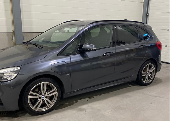 BMW 225xe 10 of 30