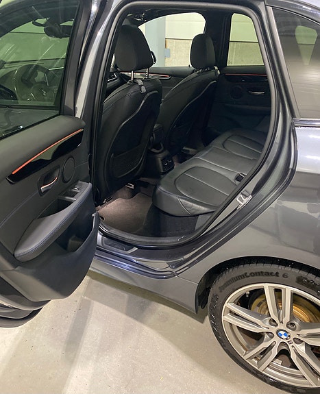 BMW 225xe 26 of 30