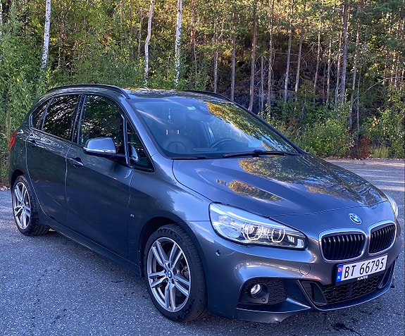 BMW 225xe 2 of 30