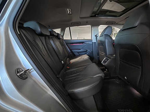 Skoda Enyaq 12 of 30
