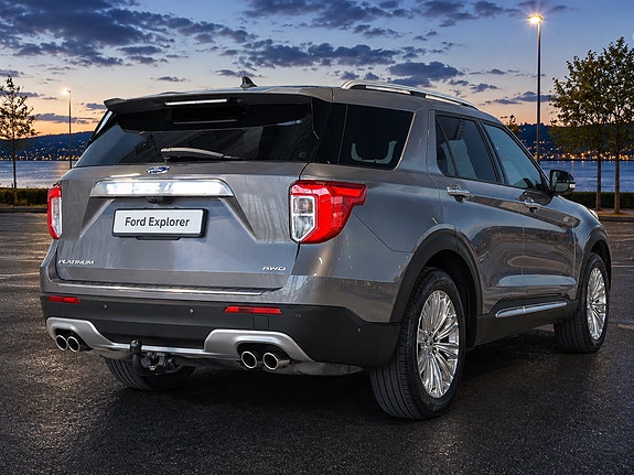 Ford Explorer 3 of 26