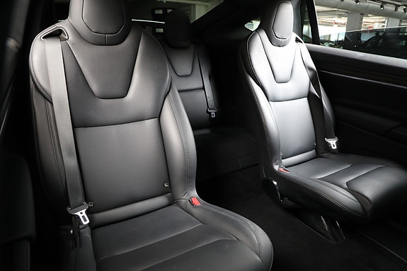 Tesla Model X 11 of 30