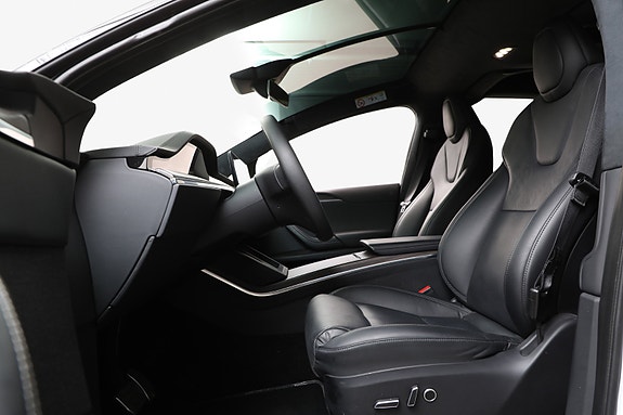 Tesla Model X 8 of 30
