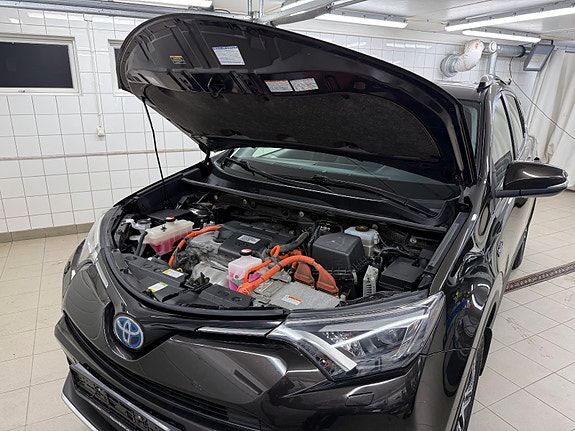 Toyota RAV4 10 of 30