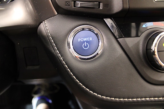 Toyota RAV4 19 of 30