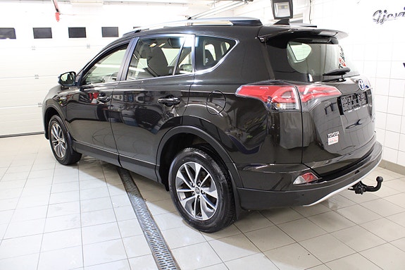 Toyota RAV4 3 of 30