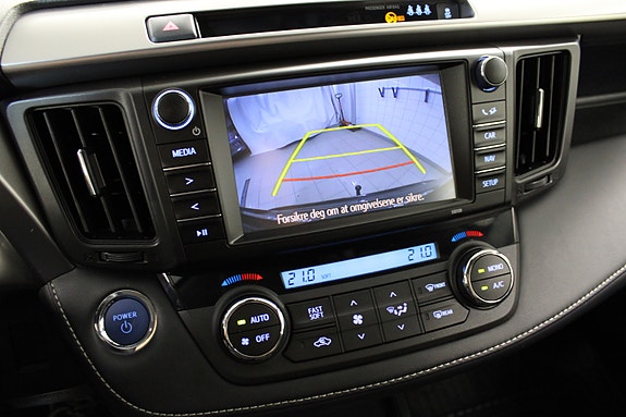 Toyota RAV4 18 of 30