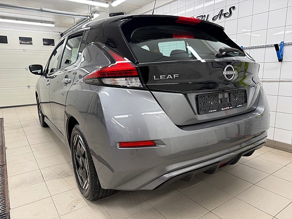 Nissan Leaf 3 of 30