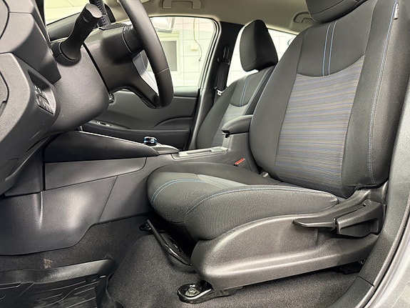 Nissan Leaf 15 of 30