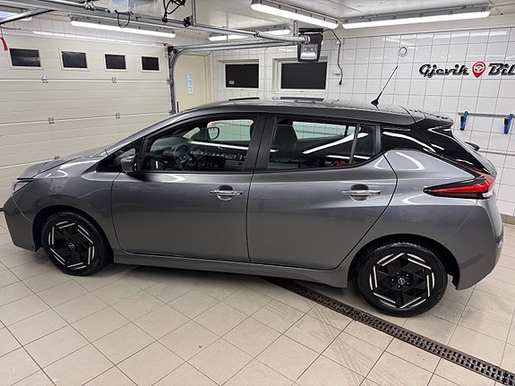 Nissan Leaf 4 of 30