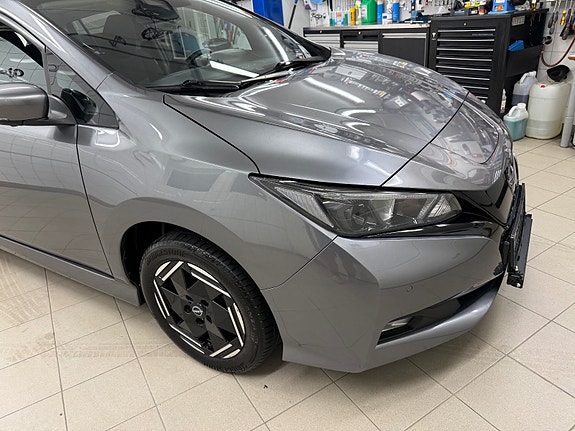 Nissan Leaf 9 of 30