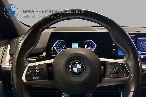 BMW iX1 11 of 22