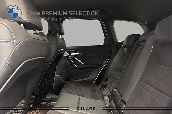 BMW iX1 13 of 22
