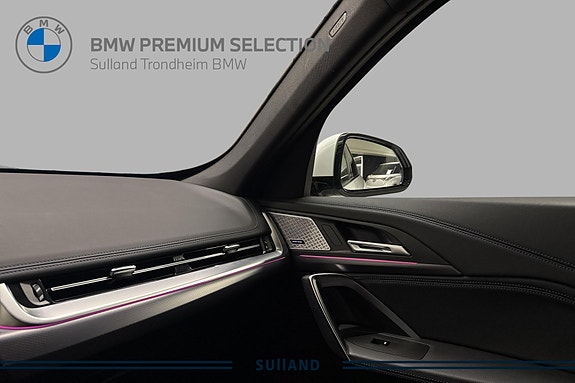 BMW iX1 18 of 22