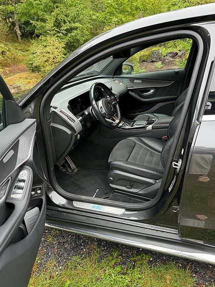 Mercedes-Benz EQC400 6 of 14