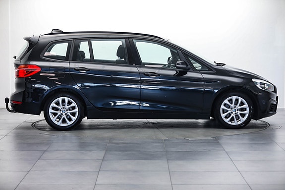 BMW 220d 2 of 30