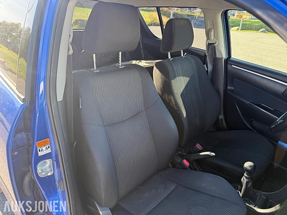 Suzuki Swift 28 of 30