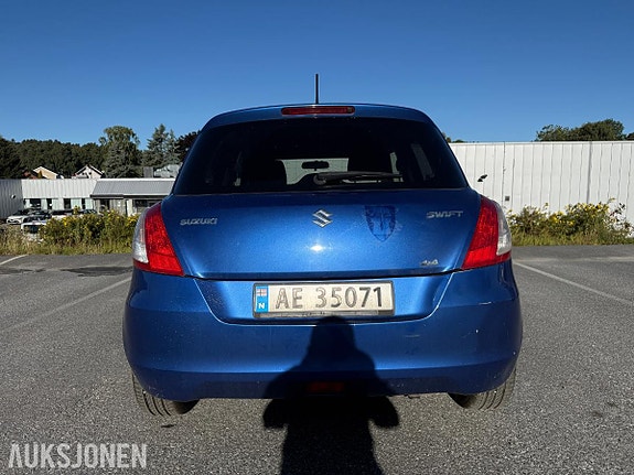Suzuki Swift 8 of 30