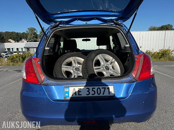 Suzuki Swift 7 of 30