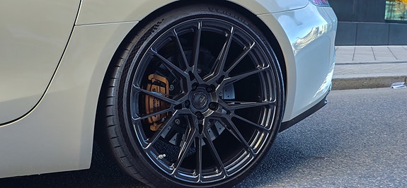 Mercedes-Benz AMG GT S 18 of 30