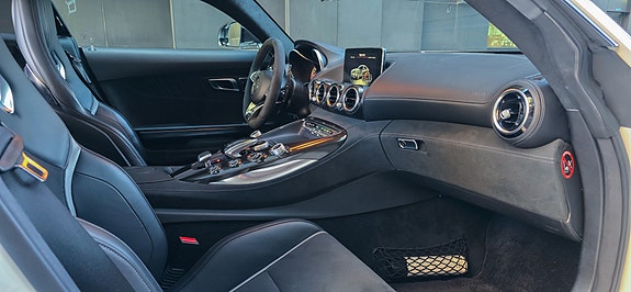 Mercedes-Benz AMG GT S 27 of 30