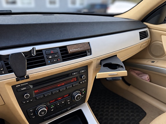 BMW 316d 9 of 16