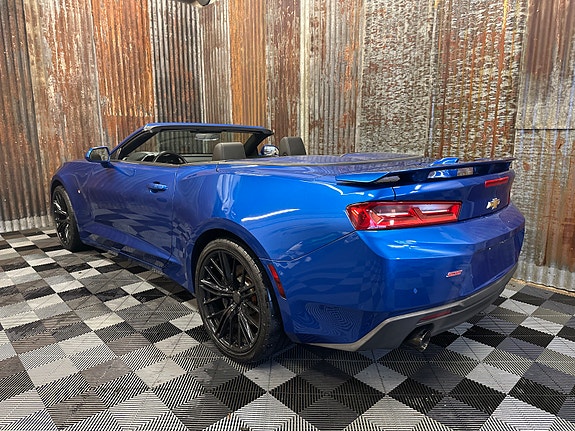 Chevrolet Camaro 13 of 30