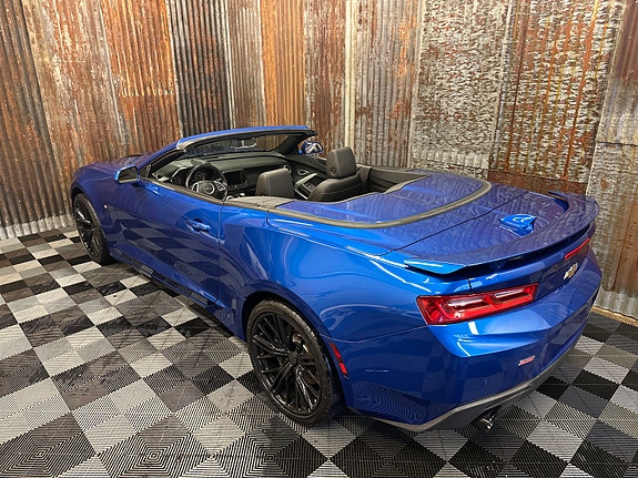 Chevrolet Camaro 14 of 30