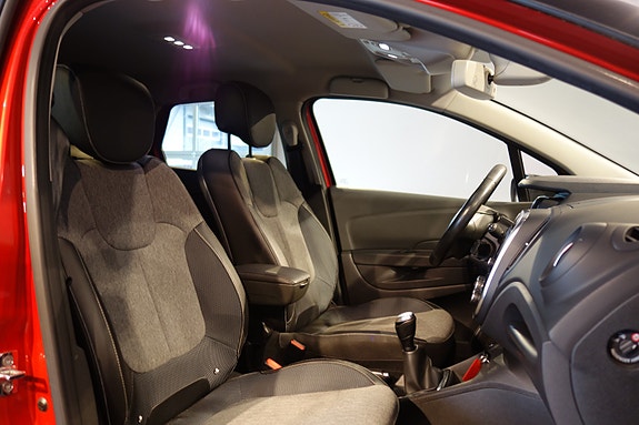Renault Captur 18 of 24