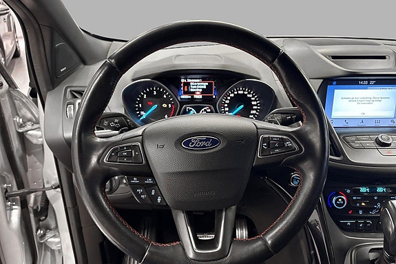 Ford Kuga 12 of 19