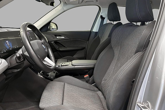 BMW iX1 12 of 26