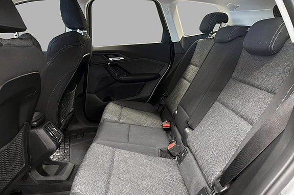 BMW iX1 15 of 26