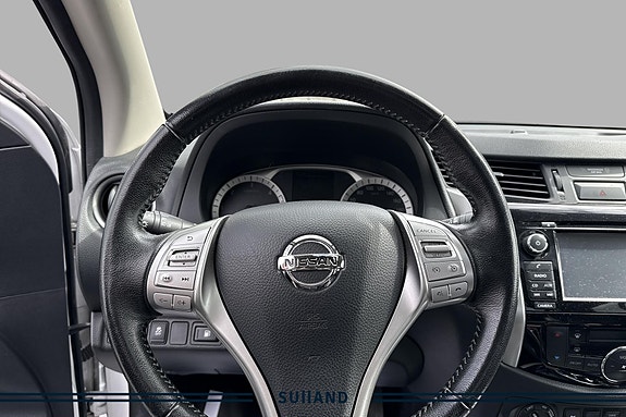 Nissan Navara 10 of 25