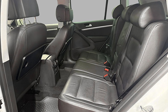 Volkswagen Tiguan 16 of 17