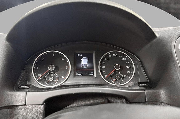 Volkswagen Tiguan 12 of 17