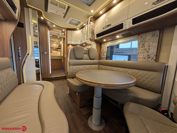 Carthago Chic S-Plus I 64 QB // Iveco // Alde // Toalett tank // Hyrauliske labber 18 of 30