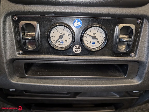 Carthago Chic S-Plus I 64 QB // Iveco // Alde // Toalett tank // Hyrauliske labber 16 of 30