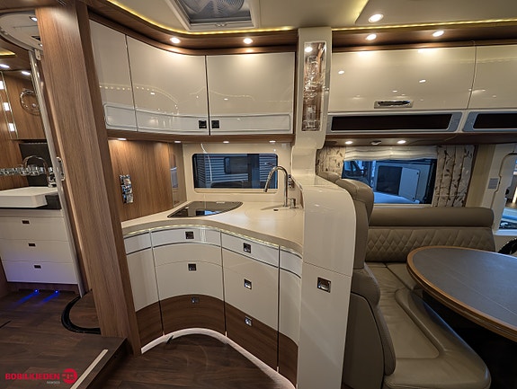 Carthago Chic S-Plus I 64 QB // Iveco // Alde // Toalett tank // Hyrauliske labber 21 of 30