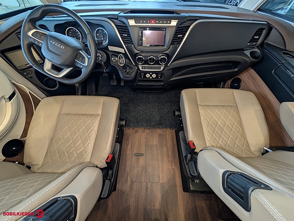 Carthago Chic S-Plus I 64 QB // Iveco // Alde // Toalett tank // Hyrauliske labber 14 of 30