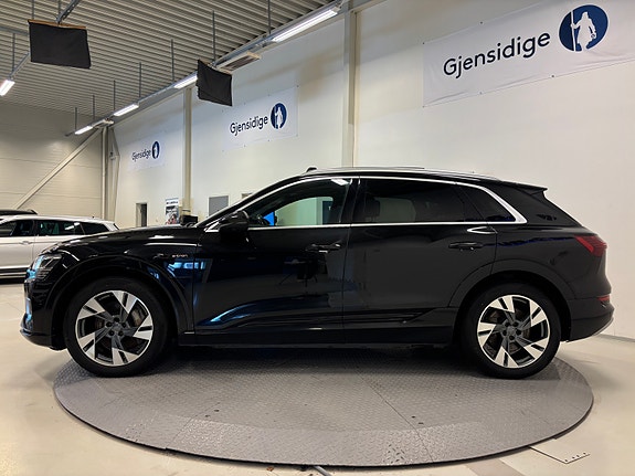 Audi e-tron 5 of 28