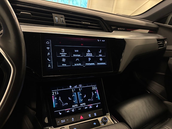 Audi e-tron 22 of 28
