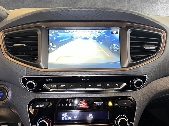 Hyundai IONIQ 17 of 20