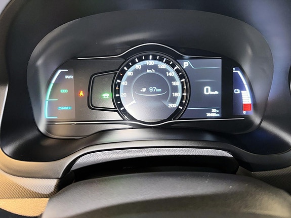 Hyundai IONIQ 15 of 20