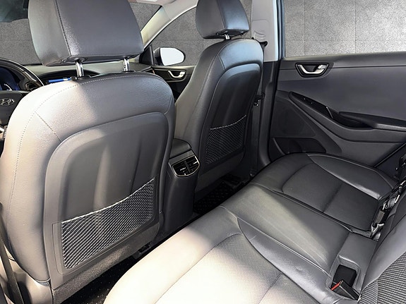 Hyundai IONIQ 12 of 20