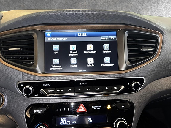 Hyundai IONIQ 18 of 20